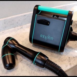 REVAIR Blow Dryer with carrying bag
